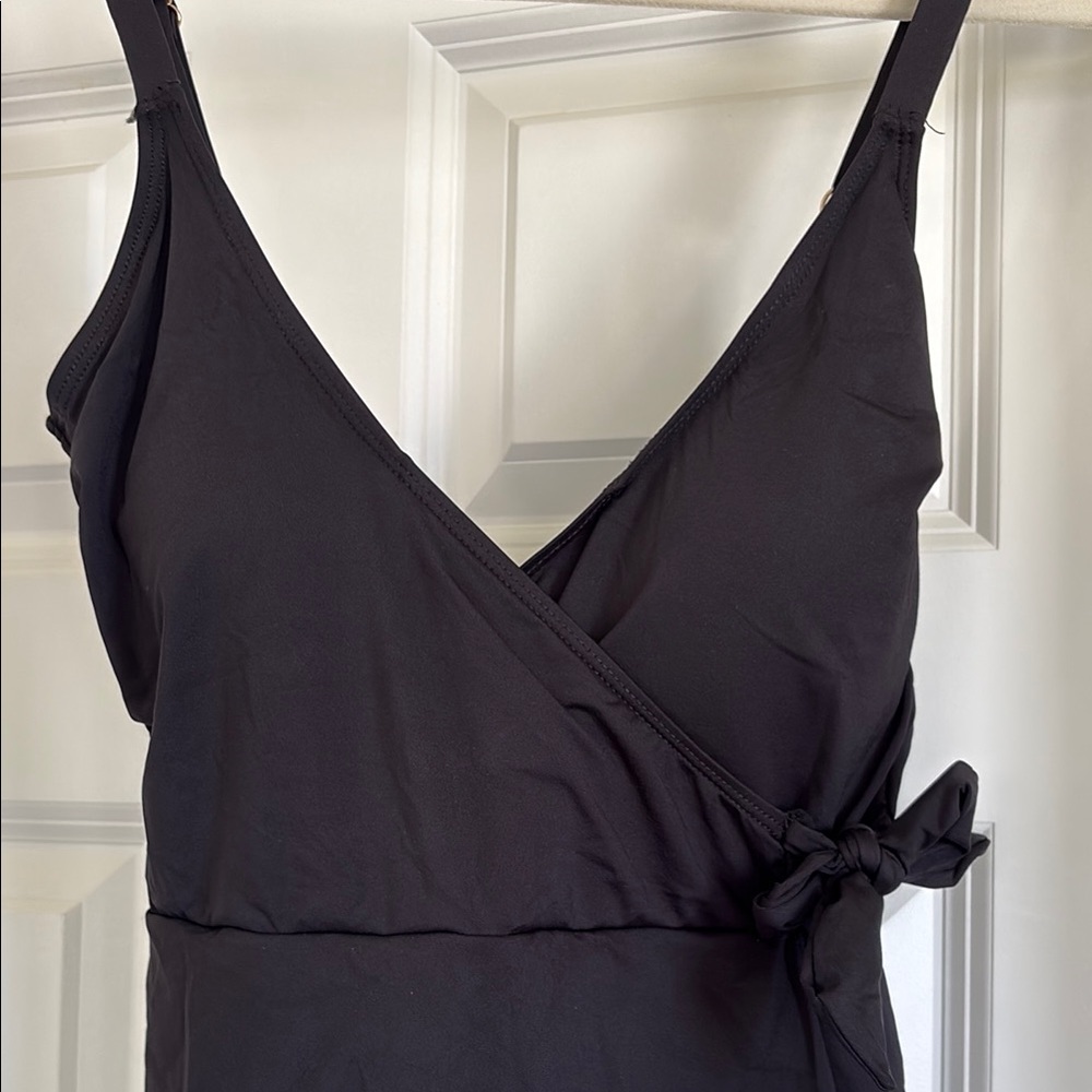 Betsey Johnson 1 Piece Swimdress NWT Black Sz S - Picture 2 of 7